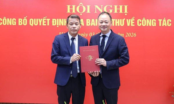 Công bố quyết định của Ban Bí thư về công tác cán bộ