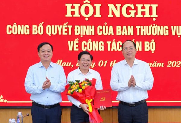 Công bố quyết định của Ban Thường vụ Tỉnh ủy Cà Mau về công tác cán bộ