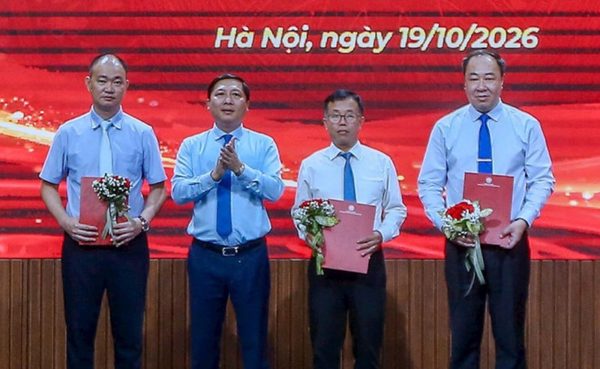 Công bố quyết định nhân sự phụ trách ba cơ quan báo chí trực thuộc Cơ quan Báo và PTTH Hà Nội