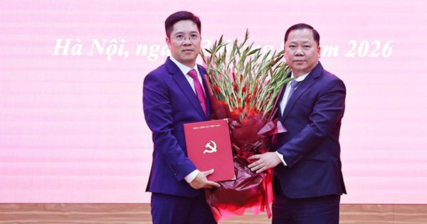 Công bố quyết định về công tác cán bộ của Đảng ủy MTTQ, các đoàn thể T.Ư
