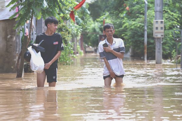 Cống cao tốc đặt lệch dòng chảy khiến hơn 300 hộ dân ở Đồng Nai ngập sâu