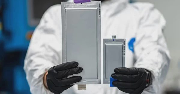 Công nghệ pin mới giúp điện thoại dùng nhiều ngày, sạc đầy chỉ trong vài phút