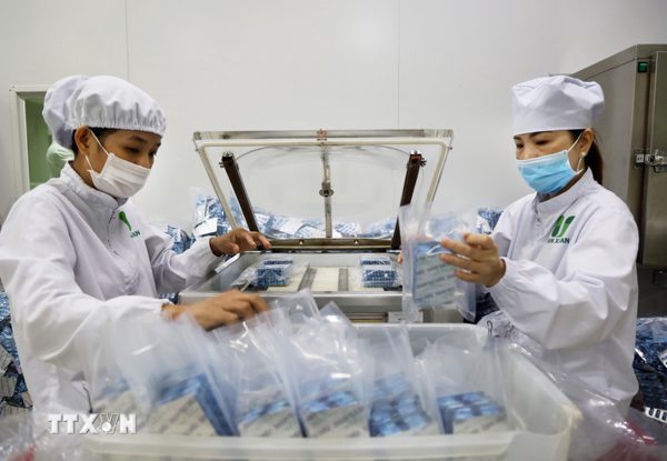Công nghiệp hóa dược: Phấn đấu đáp ứng 20% nhu cầu nguyên liệu làm thuốc