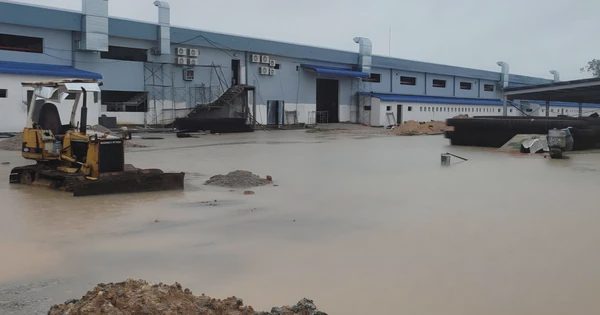 Công nhân Đà Nẵng thấp thỏm chờ việc vì doanh nghiệp FDI 'mắc kẹt'