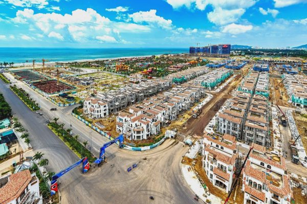 Công trường không ngày nghỉ, Blanca City tăng tốc các hạng mục nhà ở