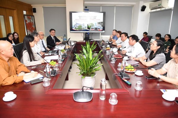 Công ty CP Tiền Phong làm việc với Đại học Từ Tế (Đài Loan, Trung Quốc)