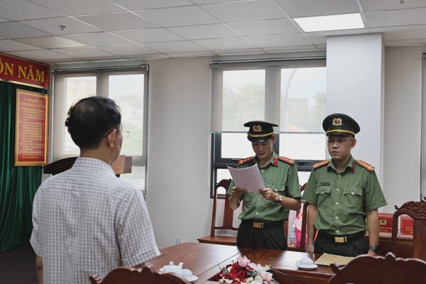 Công ty ở TPHCM bị phạt vì cài phần mềm máy tính trái phép cho trường học