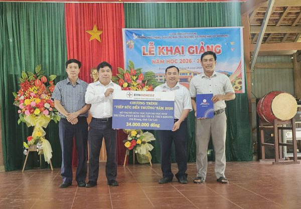 Công ty Thủy điện An Khê - Ka Nak tổ chức chương trình ‘Tiếp sức đến trường’