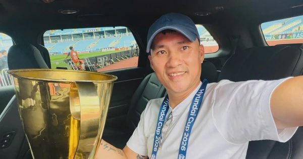Công Vinh đón vinh dự đặc biệt: Mang cúp vô địch ASEAN Cup ra sân Mỹ Đình