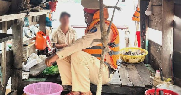 CSGT Đồng Nai bắt giữ nhiều ghe thuyền sử dụng máy kích điện đánh cá trên sông