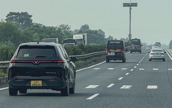 CSGT phạt lỗi xe không giữ khoảng cách như thế nào?