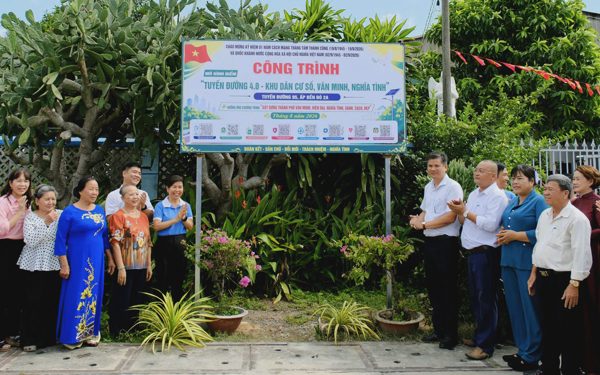 Củ Chi ra mắt mô hình điểm 'Tuyến đường 4.0 - Khu dân cư số văn minh, nghĩa tình'