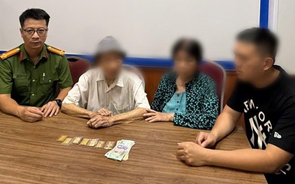 Cụ ông 92 tuổi mang 7 cây vàng SJC đi lạc trong đêm ở Hải Phòng