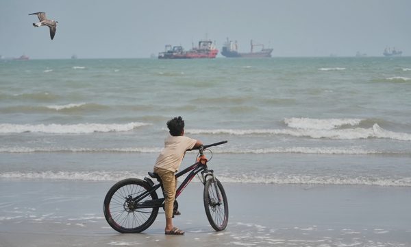 Cửa ngõ thương mại Iran tê liệt trước đòn phong tỏa của Mỹ