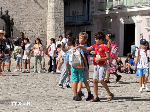 Cuba nỗ lực đưa học sinh tới trường bất chấp nhiều trở ngại
