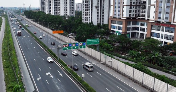 Cục CSGT dự kiến thí điểm làn vượt xe trên 2 cao tốc từ quý 4