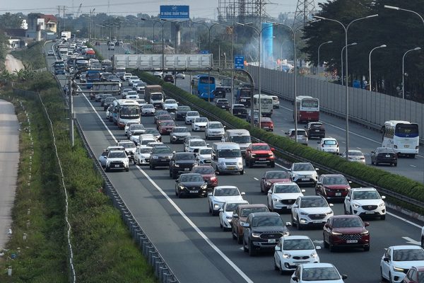 Cục Đường bộ đề nghị Cục CSGT xác định những đoạn cao tốc phạt lỗi không giữ khoảng cách