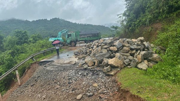 Cục Đường bộ Việt Nam: Chủ động ứng phó bão số 5, tiếp tục khắc phục bão số 4
