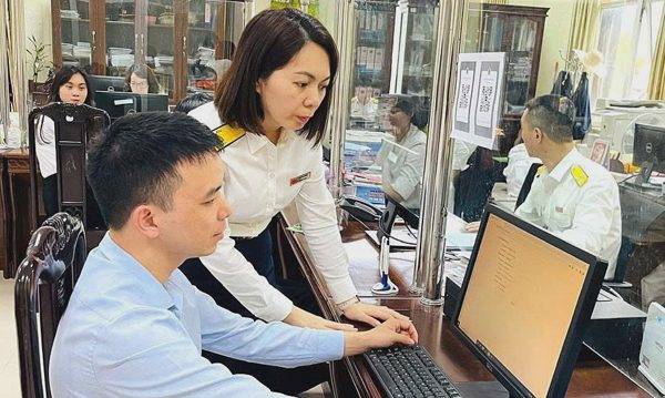 Cục thuế yêu cầu không 'om' hồ sơ của người dân, doanh nghiệp