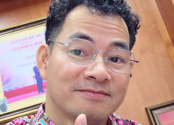 Cục trưởng Xuân Bắc làm thơ về công vụ, hoa hậu Hà Kiều Anh đọ sắc Dương Mỹ Linh