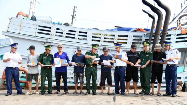 Cùng nhau đưa IUU đến cảng cá, chợ hải sản, hải đảo xa xôi