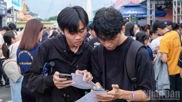 Cùng sinh viên chung tay xây dựng lá chắn an toàn trên không gian mạng
