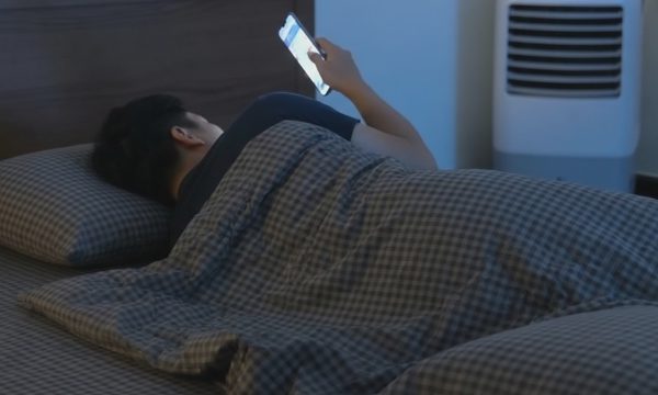Cuộc chiến giành lại giấc ngủ của người trẻ nghiện điện thoại