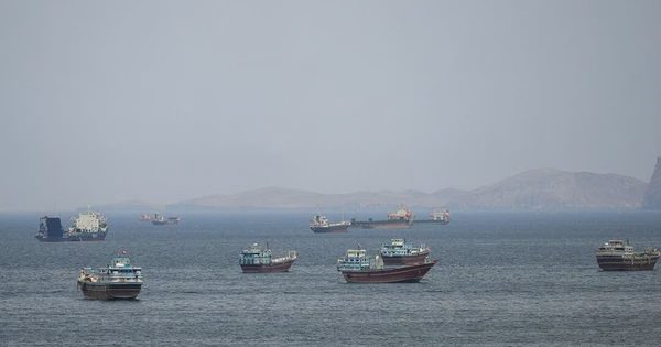 Cuộc chiến Iran leo thang toàn diện, giá dầu thêm bi đát