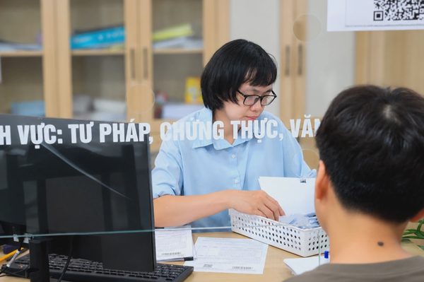 Cuộc chuyển mình của công chức từ tư duy hành chính sang phục vụ
