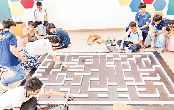 Cuộc đua trí tuệ từ sân chơi “tí hon”