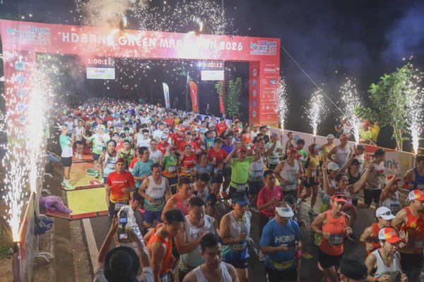Cuộc đua trong mưa tại HDBank Green Marathon