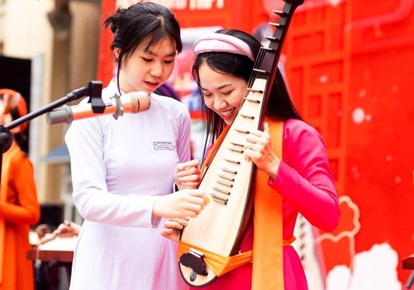 Cuộc thi biểu diễn nhạc cụ truyền thống đầu tiên cho học sinh, sinh viên cả nước