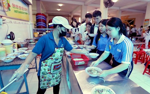 Cuộc thi Lan tỏa năng lượng tích cực 2026: Bữa ăn học đường bắt đầu từ sự tận tâm lúc rạng sáng