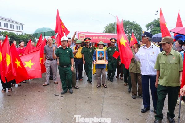 Cưới vợ được 7 ngày rồi ra trận, 59 năm sau người lính mới trở về