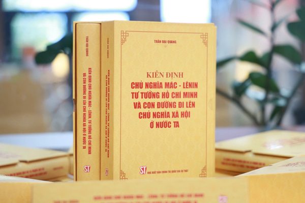 Cuốn sách giàu giá trị lý luận chính trị của cố Chủ tịch nước Trần Đại Quang