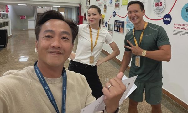 Cường Đôla và Hồ Ngọc Hà họp phụ huynh cho con