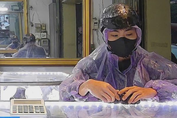 Cướp nhẫn vàng ở Lâm Đồng, thanh niên 19 tuổi bị bắt sau 6 giờ