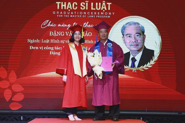 Cựu binh tốt nghiệp Thạc sĩ Luật tuổi 70: “Học thêm không bao giờ là muộn”