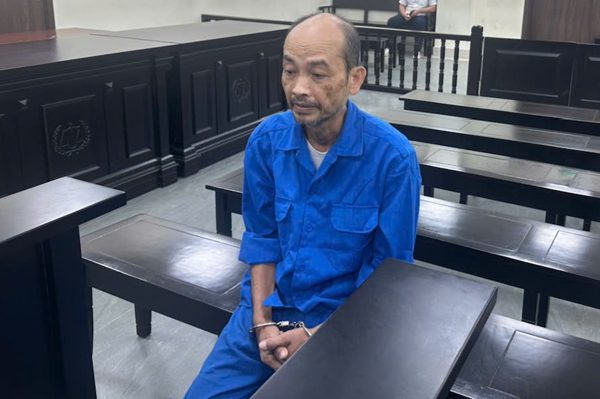 Cựu cán bộ ở Hà Nội khai chuyện lừa người nhẹ dạ lấy tiền trả nợ