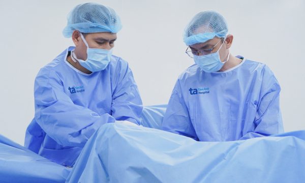 Cứu chàng trai đứt niệu đạo sau tai nạn giao thông