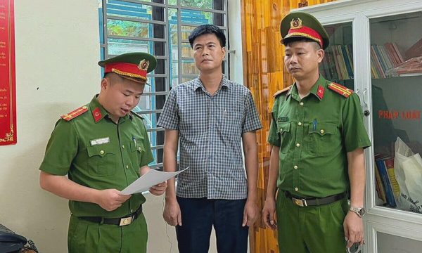 Cựu chủ tịch xã bị khởi tố vì tự ý cho thuê đất bãi bồi ven sông