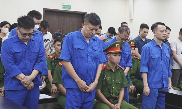 Cựu công an bị tuyên 12 năm tù trong vụ lừa 3,5 tỷ đồng 'chạy án' sữa giả