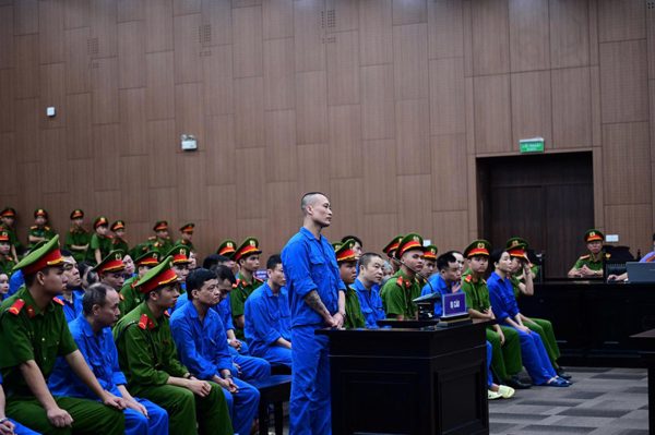 Cựu điều dưỡng khai hút 'cỏ' cùng tội phạm trong Viện Pháp y tâm thần Trung ương
