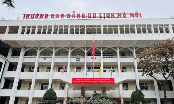 Cựu Hiệu trưởng Cao đẳng Du lịch Hà Nội lĩnh 3 năm tù do “ăn chặn” tiền A80