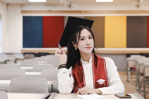 Cựu nữ sinh Ngoại thương và khát vọng của người trẻ