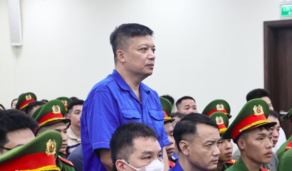 Cựu Phó phòng hình sự phủ nhận việc cầm 140.000 USD để giúp công ty sữa giả 'chạy tội'
