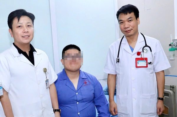 Cứu sống bệnh nhân nước ngoài bị nhồi máu cơ tim cấp, sốc tim nguy kịch