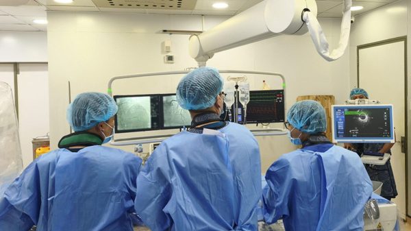 Cứu sống người đàn ông ngừng tim gần 30 phút do nhồi máu cơ tim