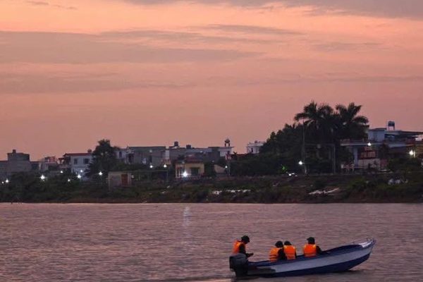 Cứu thanh niên nhảy cầu, thiếu tá quân đội bị nước cuốn mất tích cùng nạn nhân