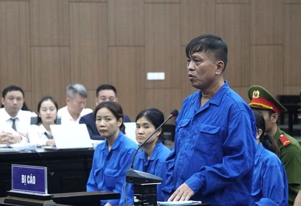 Cựu thứ trưởng Nguyễn Bá Hoan nộp lại tổng cộng 20,8 tỉ đồng, lãnh 12 năm tù